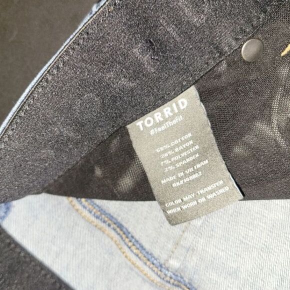 Torrid Bombshell Skinny High Rise Destructed Jeans 22 - Picture 6 of 12